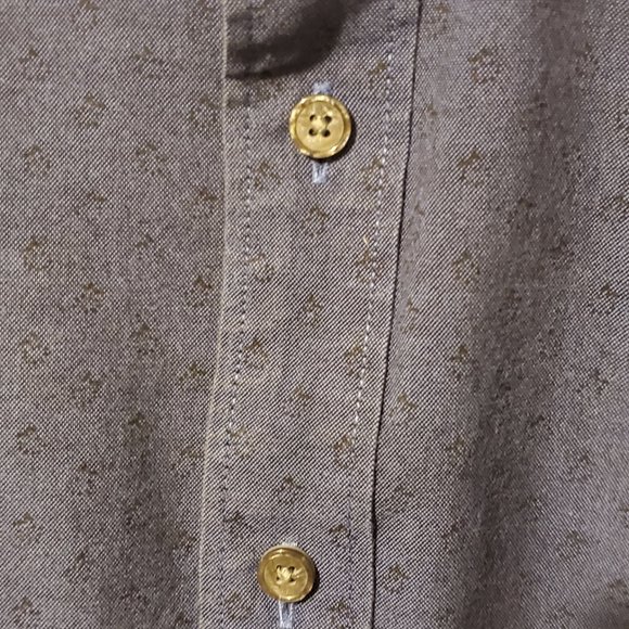 Jos A Bank Men's shirt with subtle pattern - Large - Picture 3 of 4